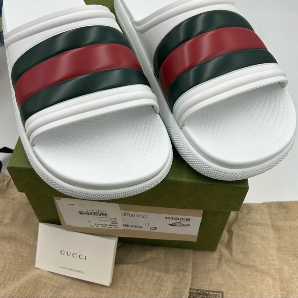Men’s Gucci, web striped rubber pool slide size 11 made in Italy. Newest style! - Picture 11 of 12